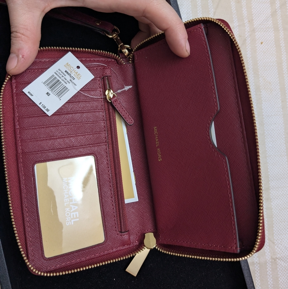 Michael Kors Croc-Embossed Wristlet Wallet - Mulberry - Picture 2 of 4